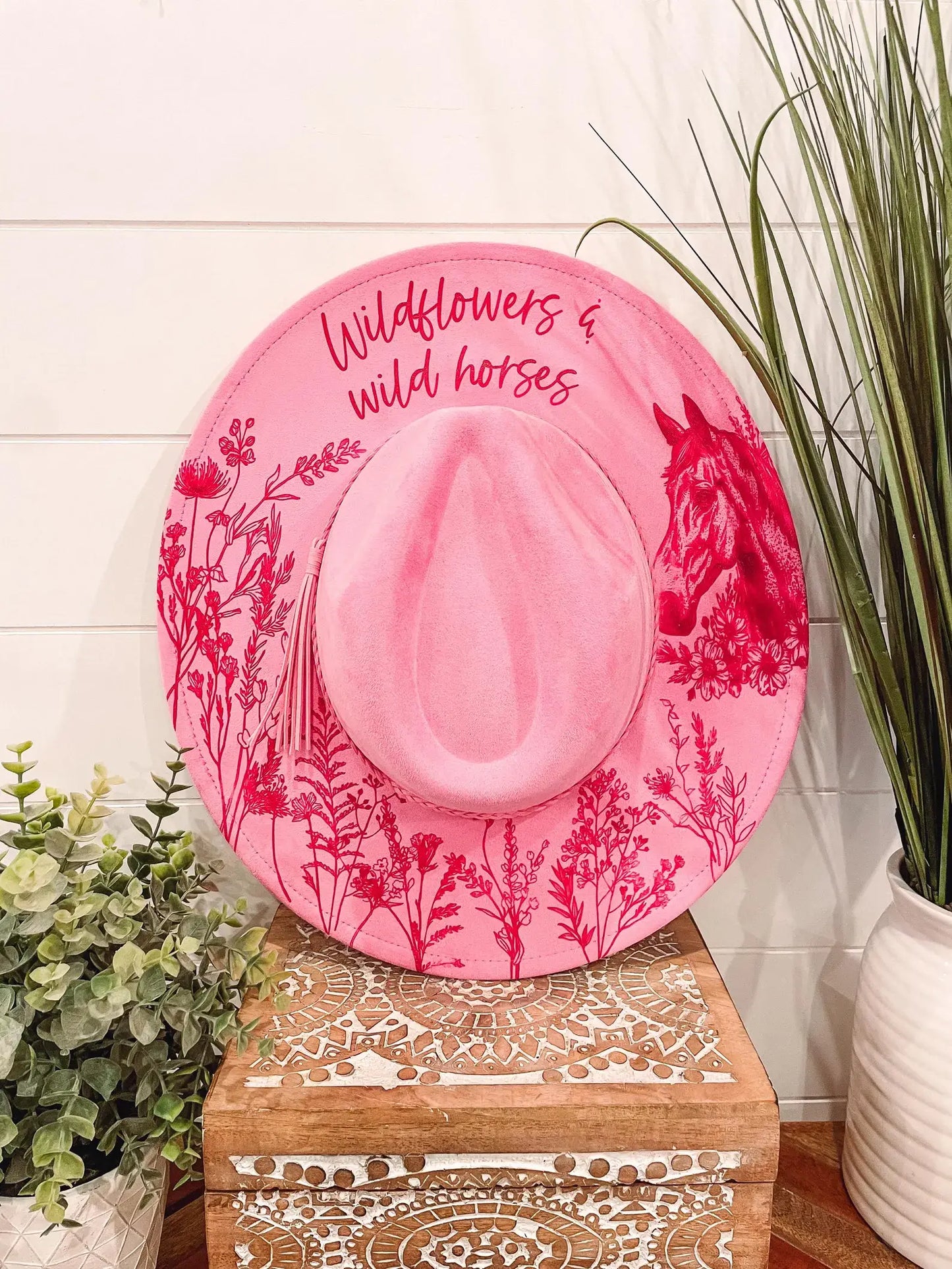 Engraved Floral Horse Hat