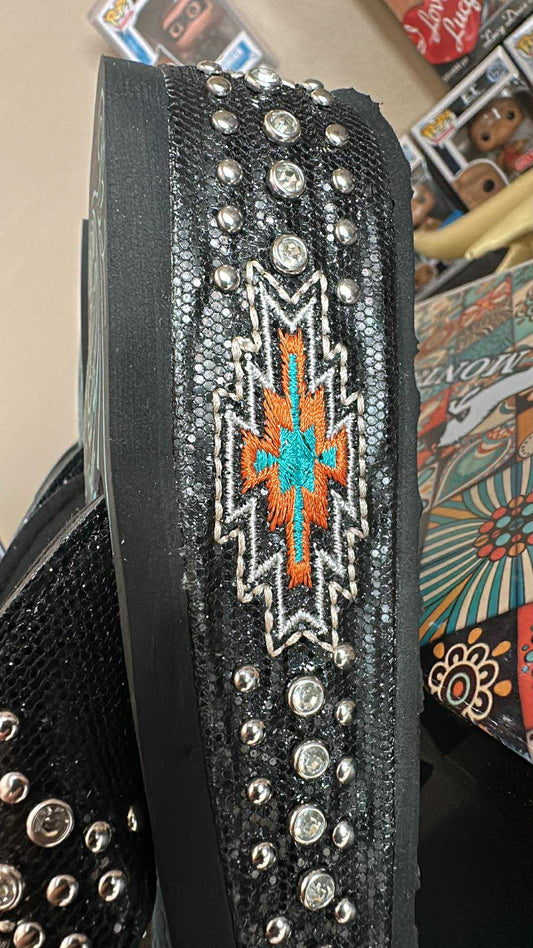 Montana West Aztec Style SIZE 9