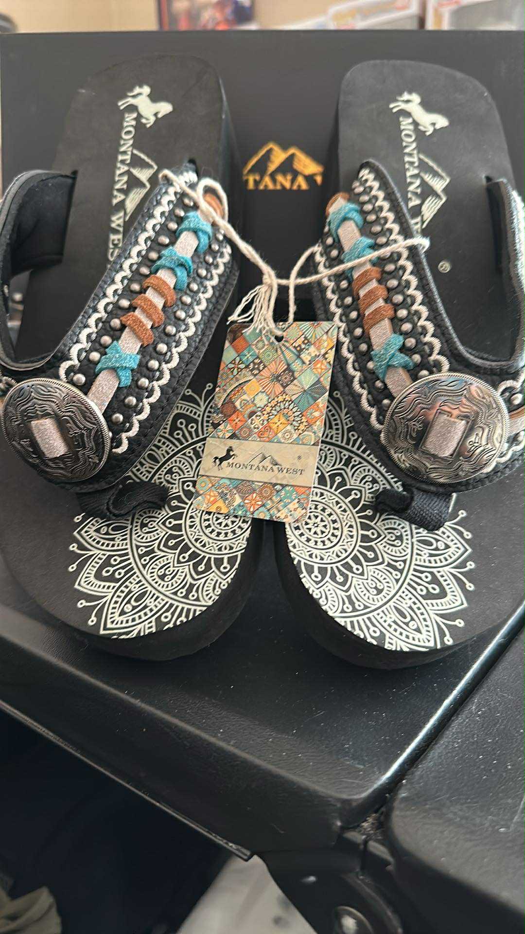 Threaded style Flip Flops SIZE 10