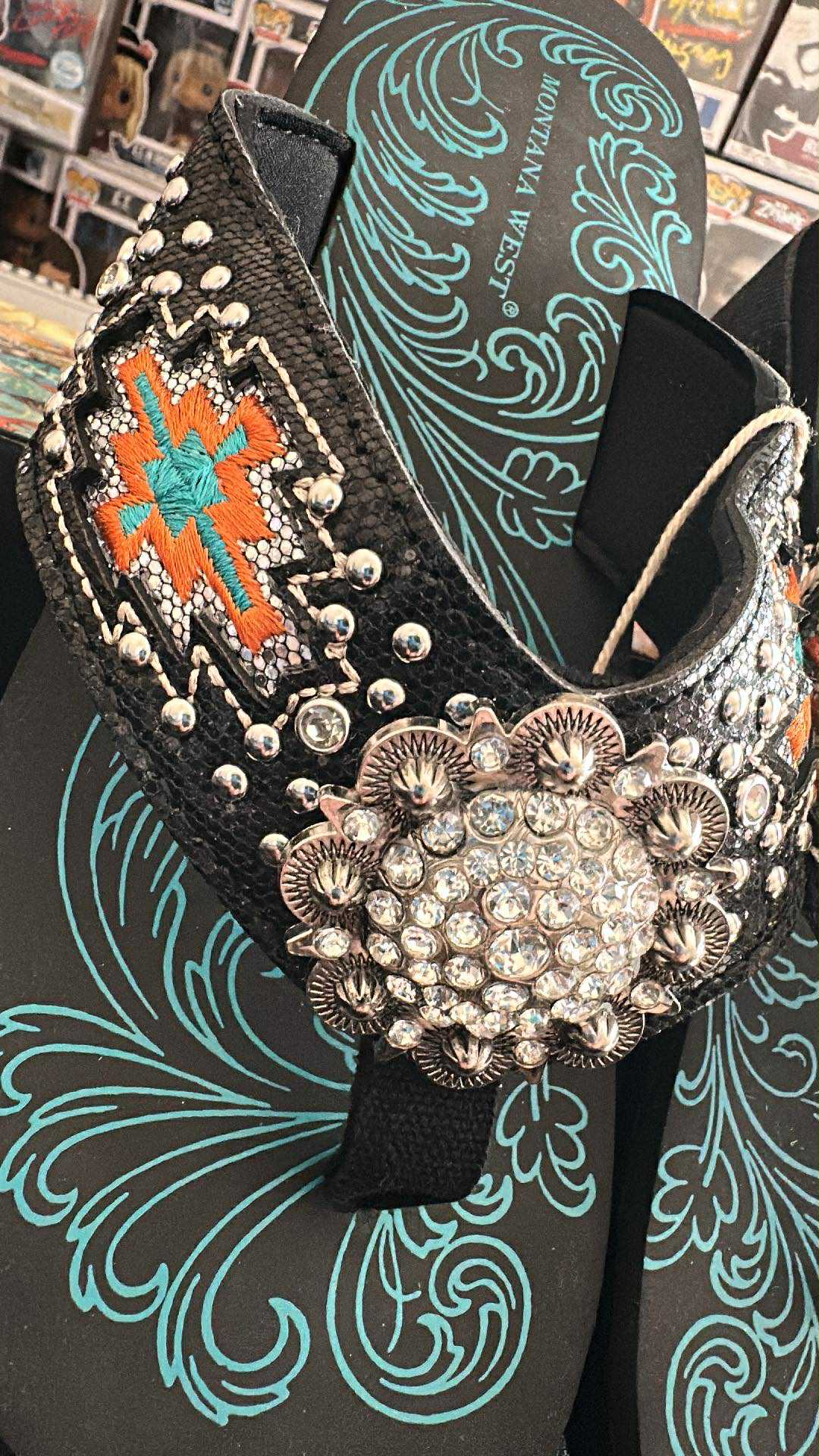 Montana West Aztec Style SIZE 9